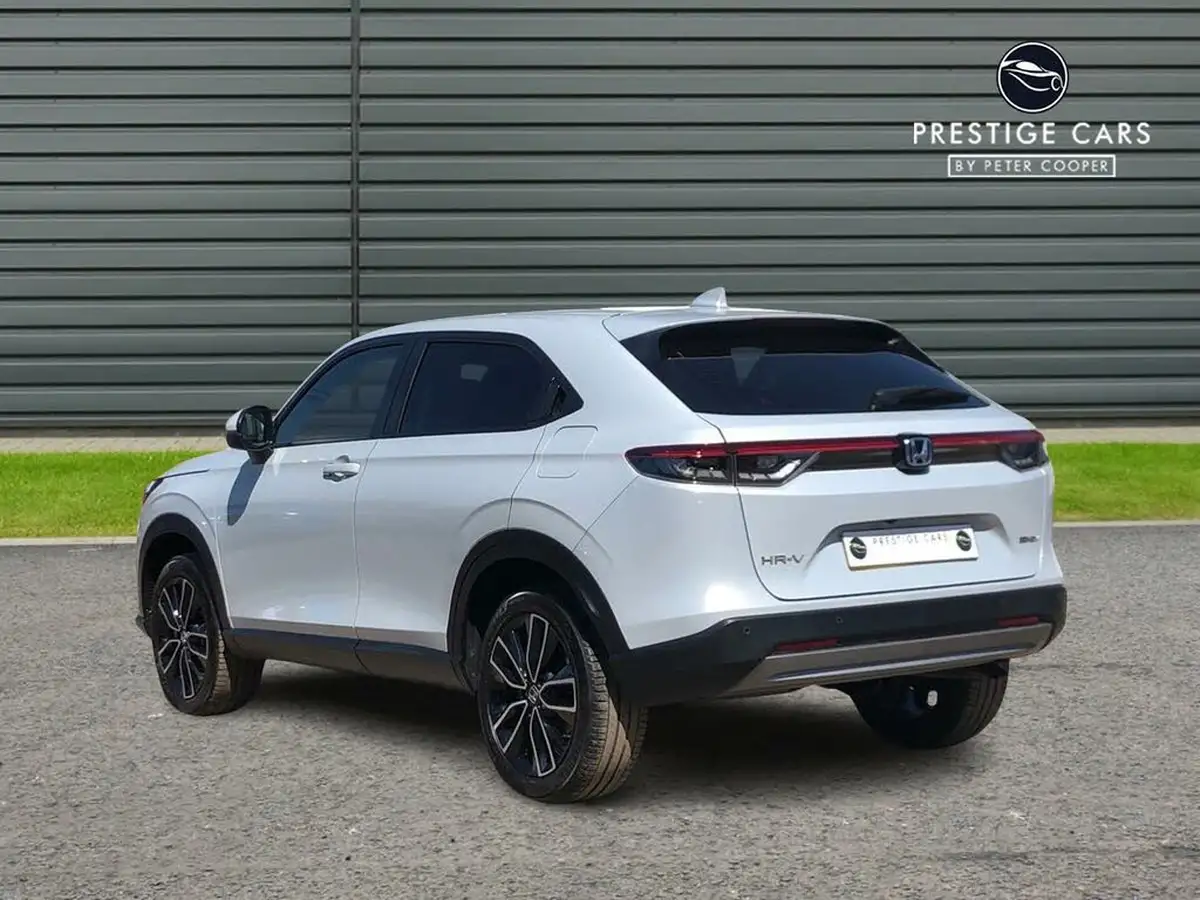 2023-honda-hr-v-15-i-mmd-elegance-big-2