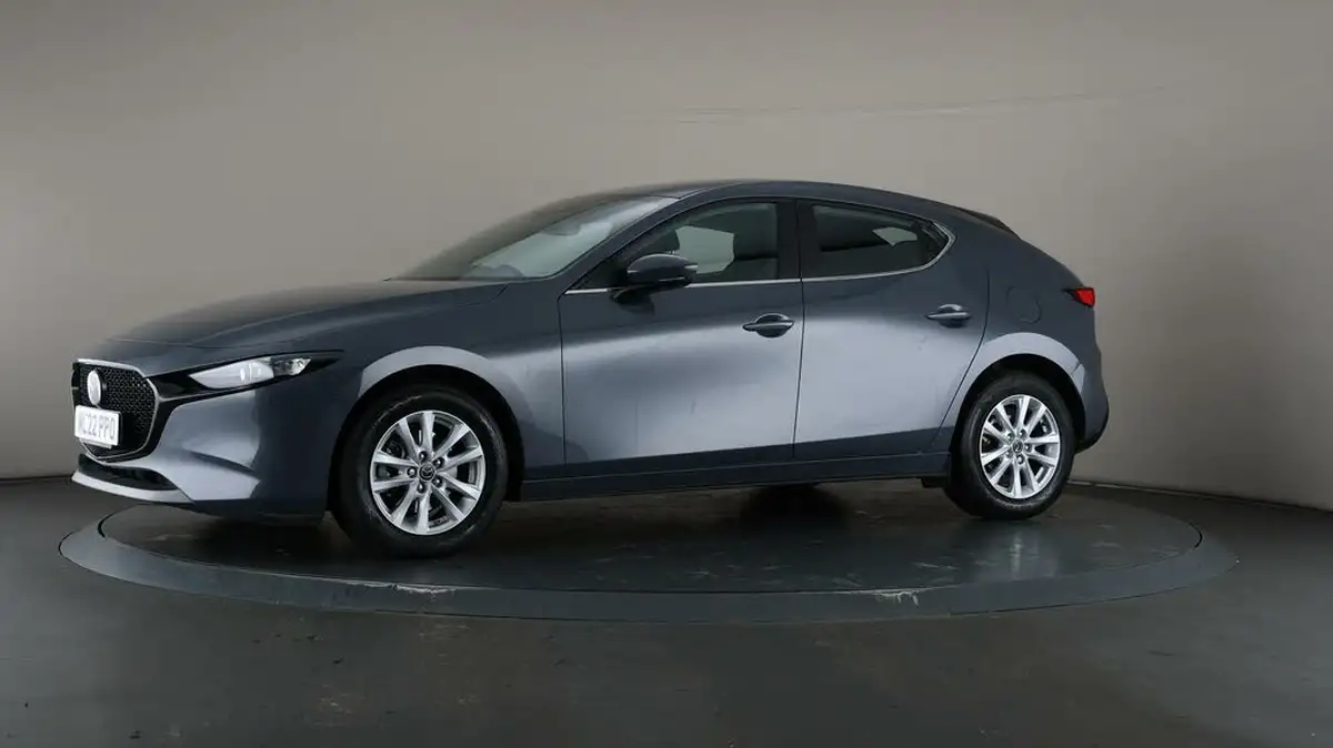 2022-mazda-mazda3-20-se-l-big-39