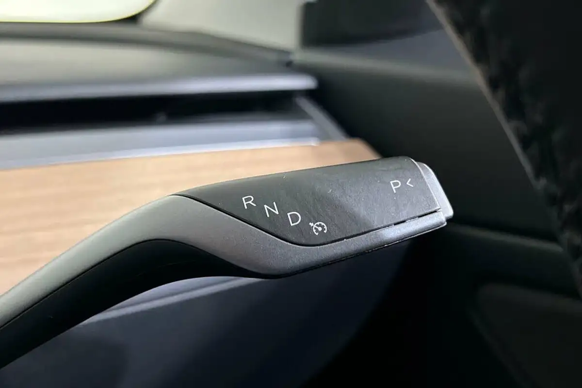 2020-tesla-model-3-e-standard-plus-big-28