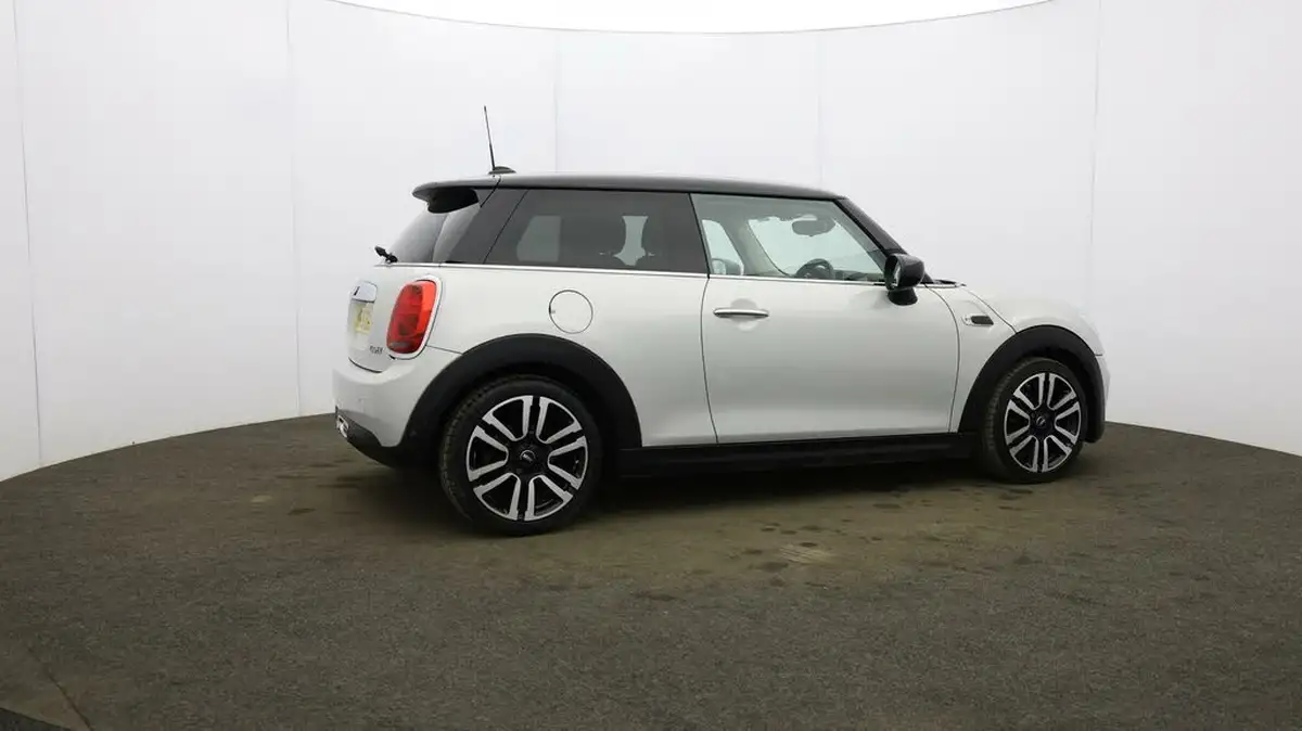 2019-mini-cooper-15-cooper-exclusive-134bhp-nav-hatchback-3d-auto-big-54
