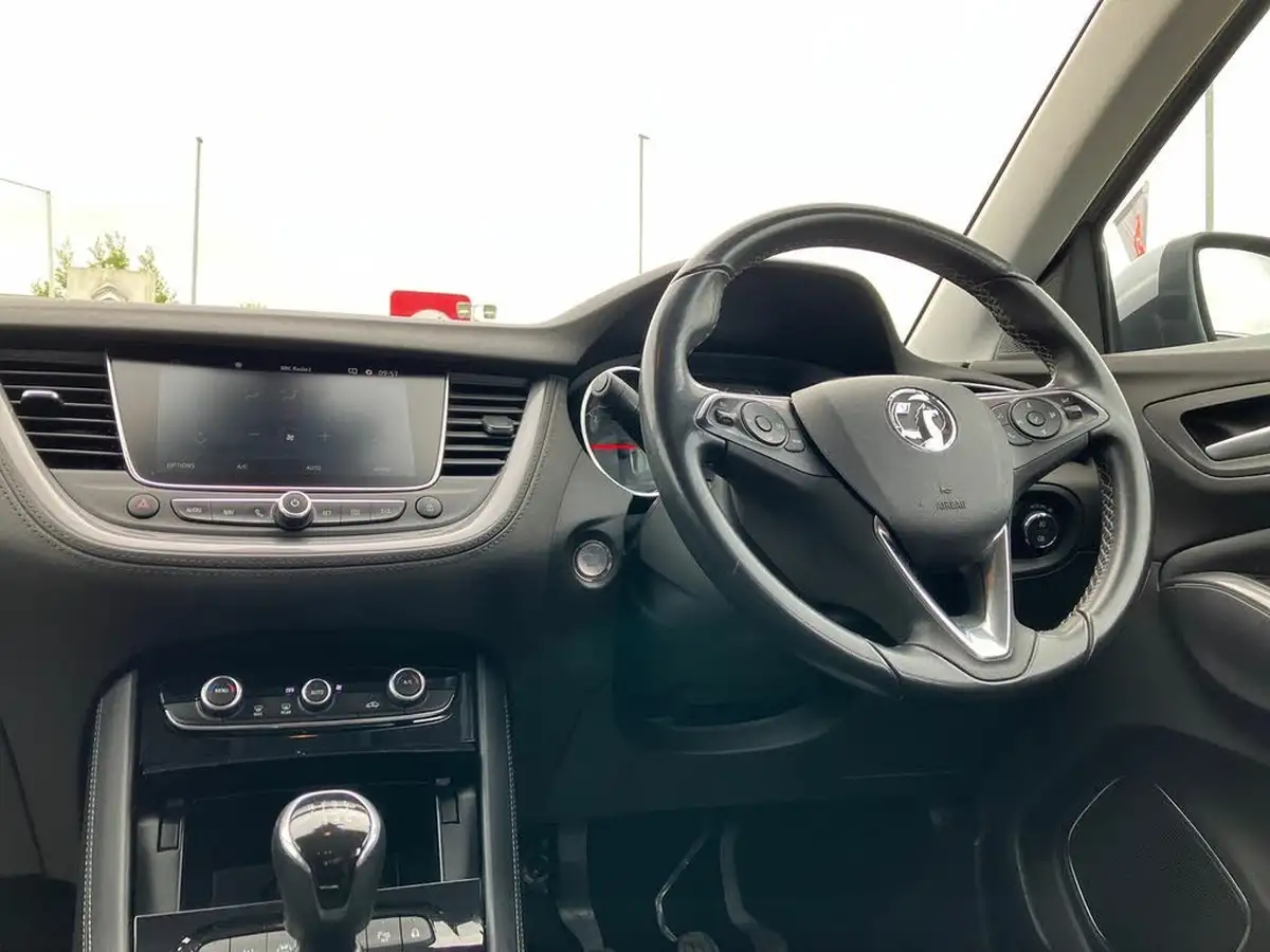 2018-vauxhall-grandland-x-15td-sport-nav-big-19