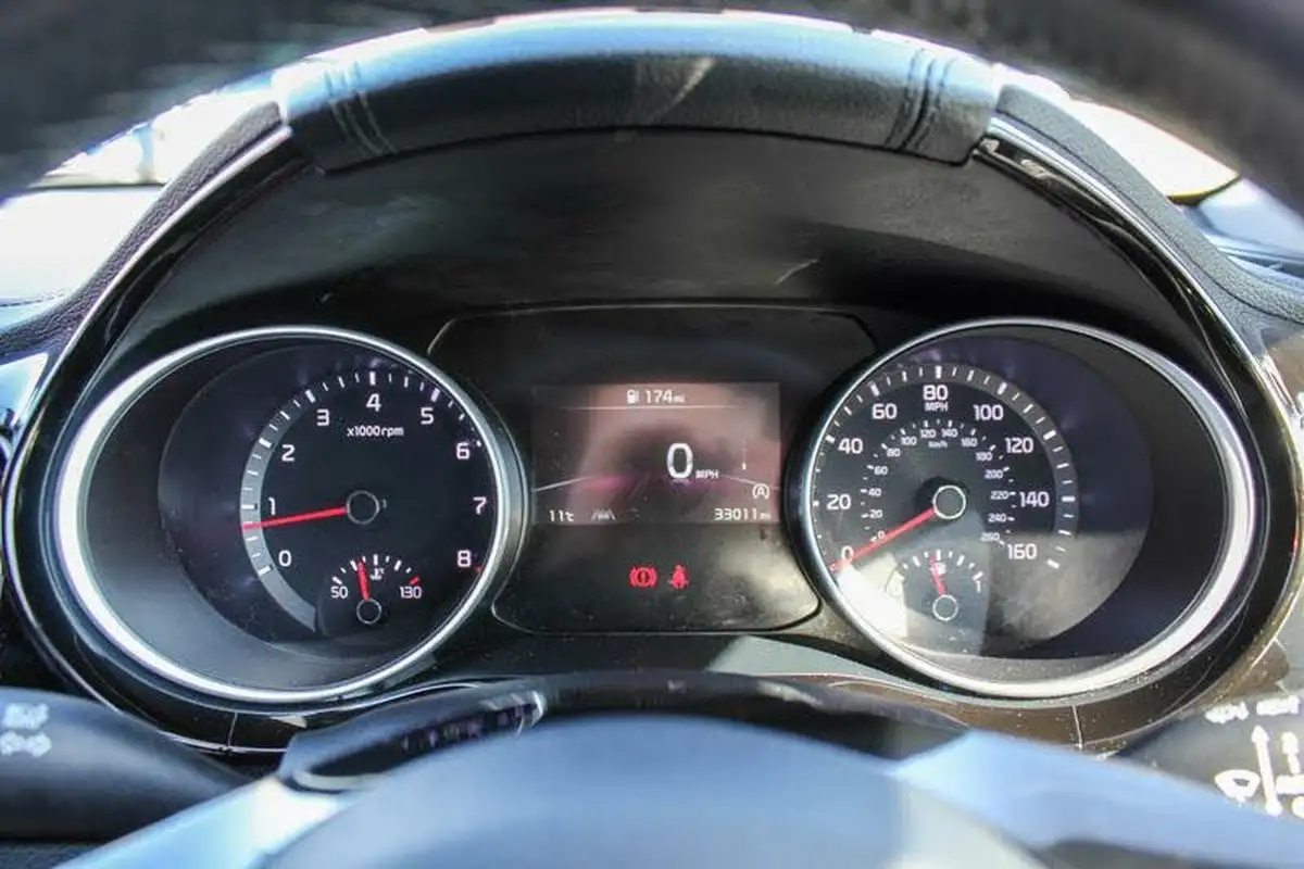 2022-kia-ceed-15-t-gdi-3-hatchback-big-30