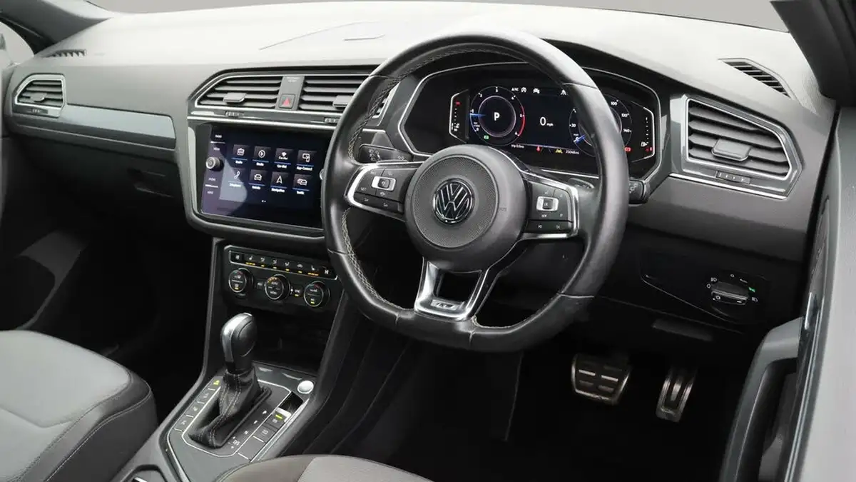 2020-volkswagen-tiguan-20tdi-r-line-tech-150ps-dsg-big-9
