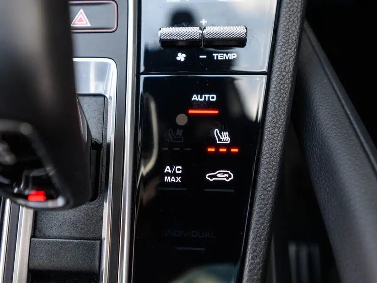 2022-porsche-cayenne-30-v6-platinum-edition-coupe-big-12