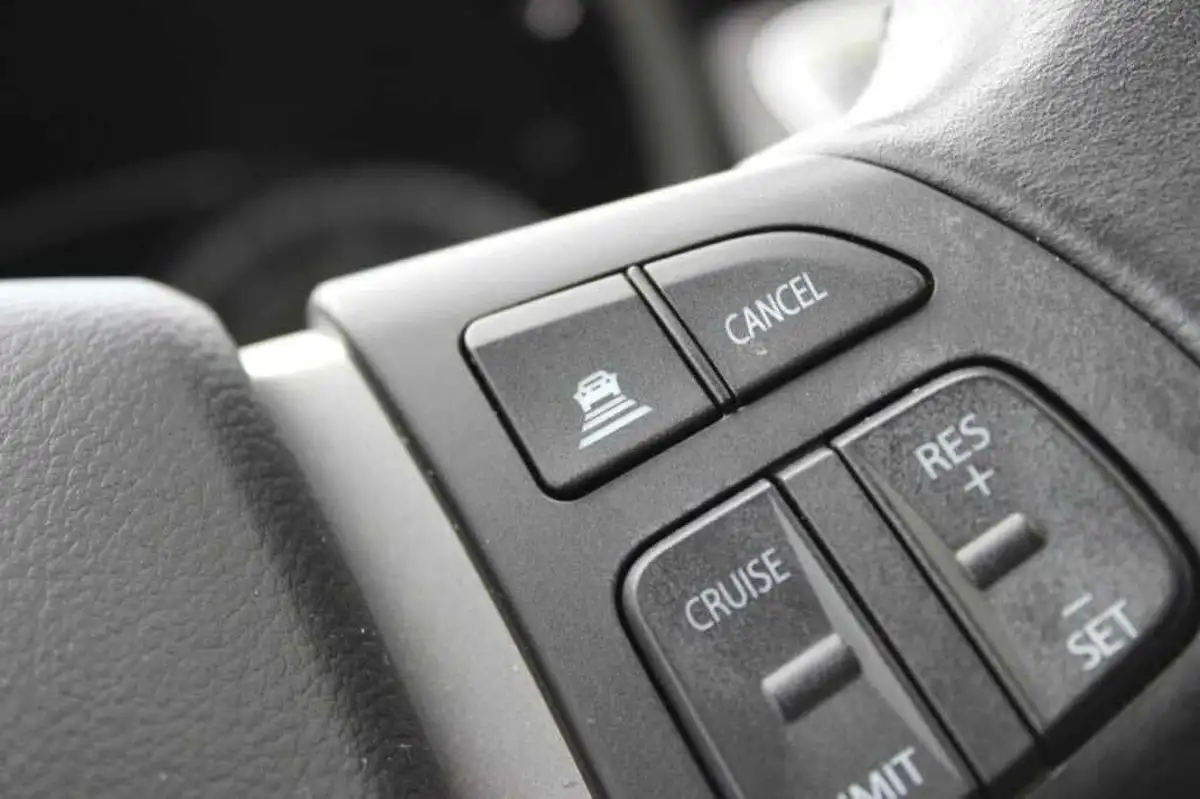 2022-suzuki-s-cross-14-boosterjet-motion-auto-big-35