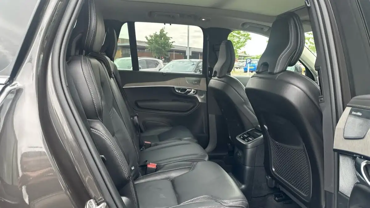 2024-volvo-xc90-20-t8-ultimate-dark-big-5