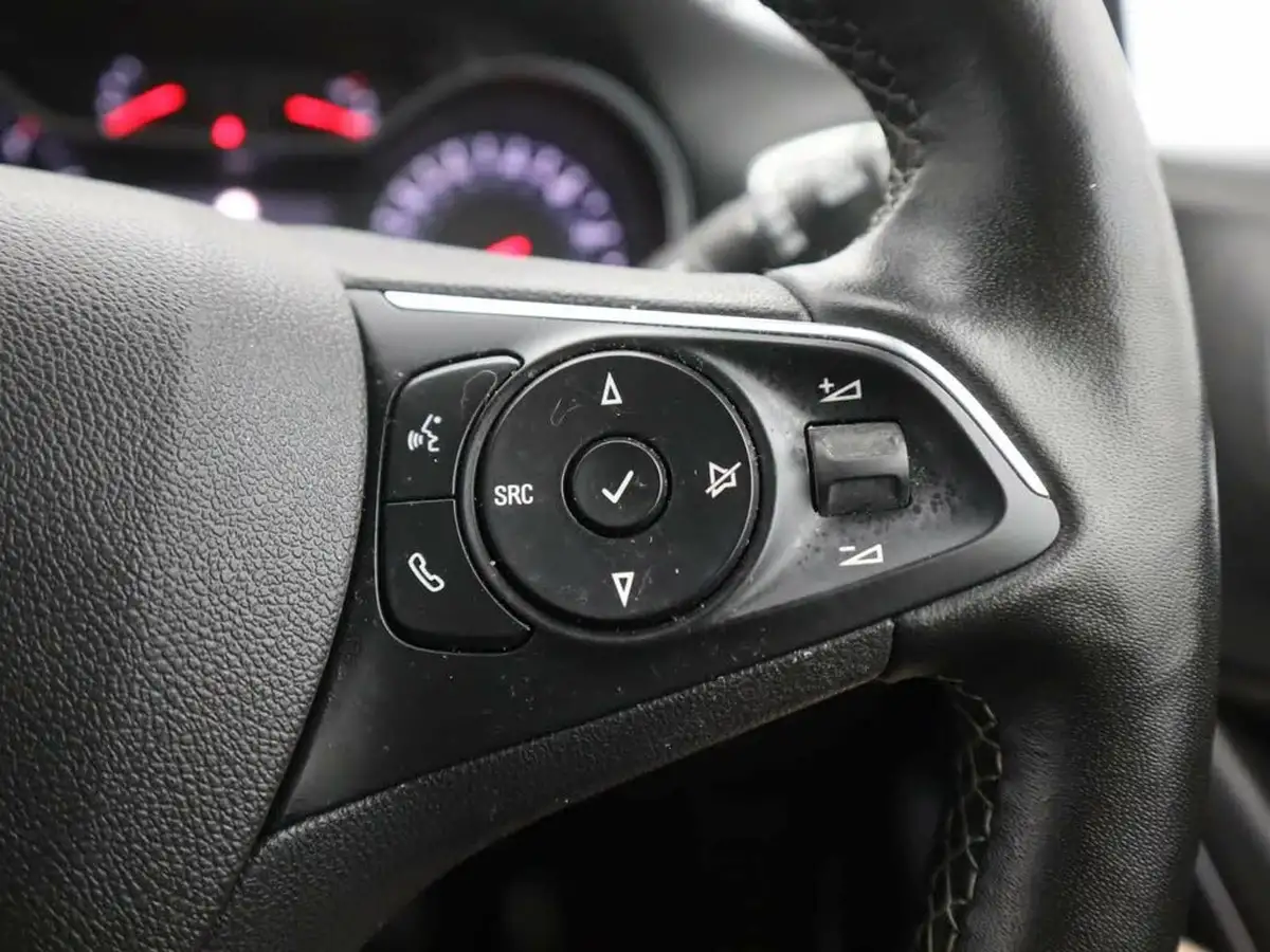 2022-vauxhall-crossland-12-ultimate-130ps-big-35