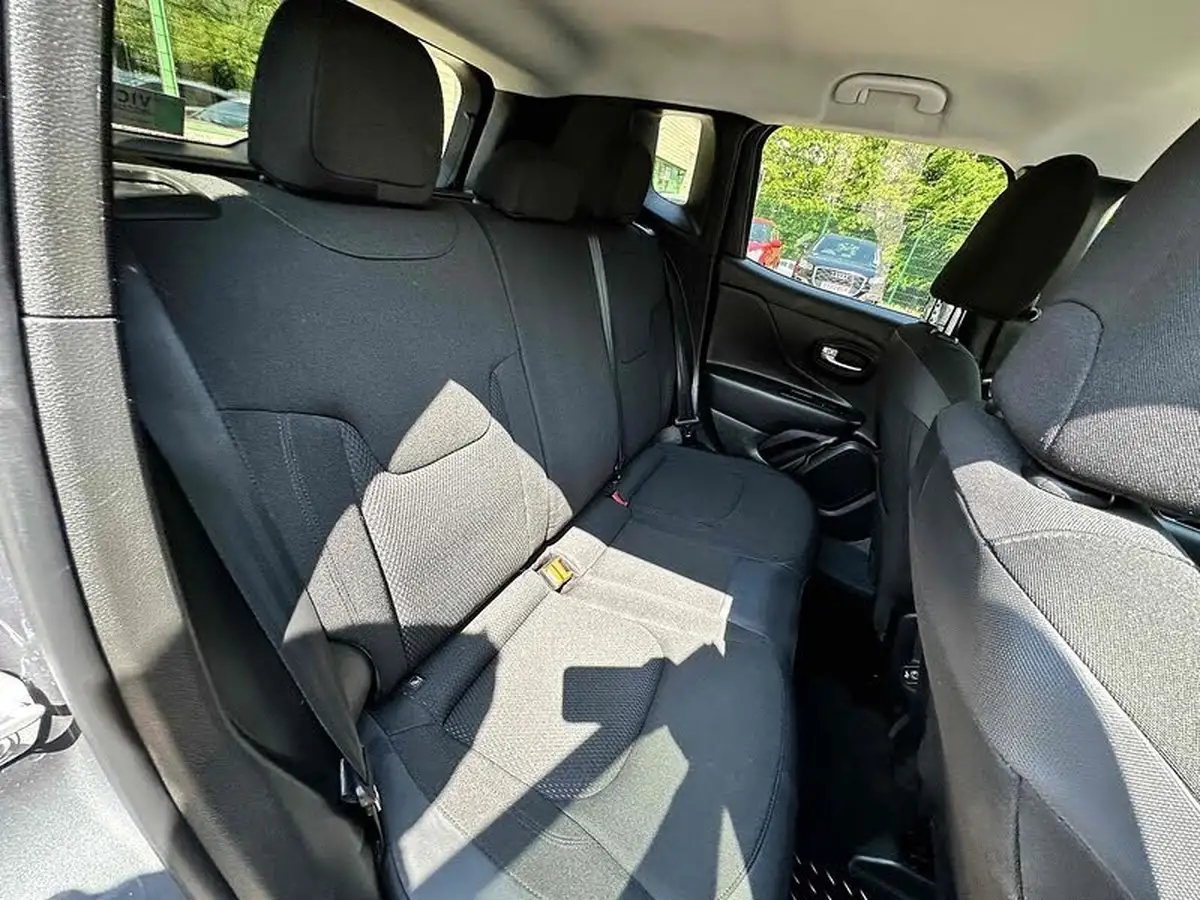 2021-jeep-renegade-10-gse-night-eagle-big-29