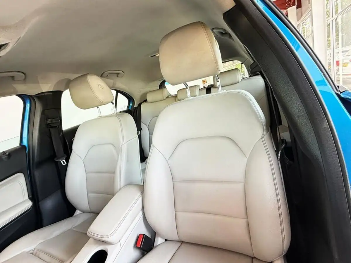2016-mercedes-benz-a-class-15d-a180d-sport-ss-7g-dct-big-13