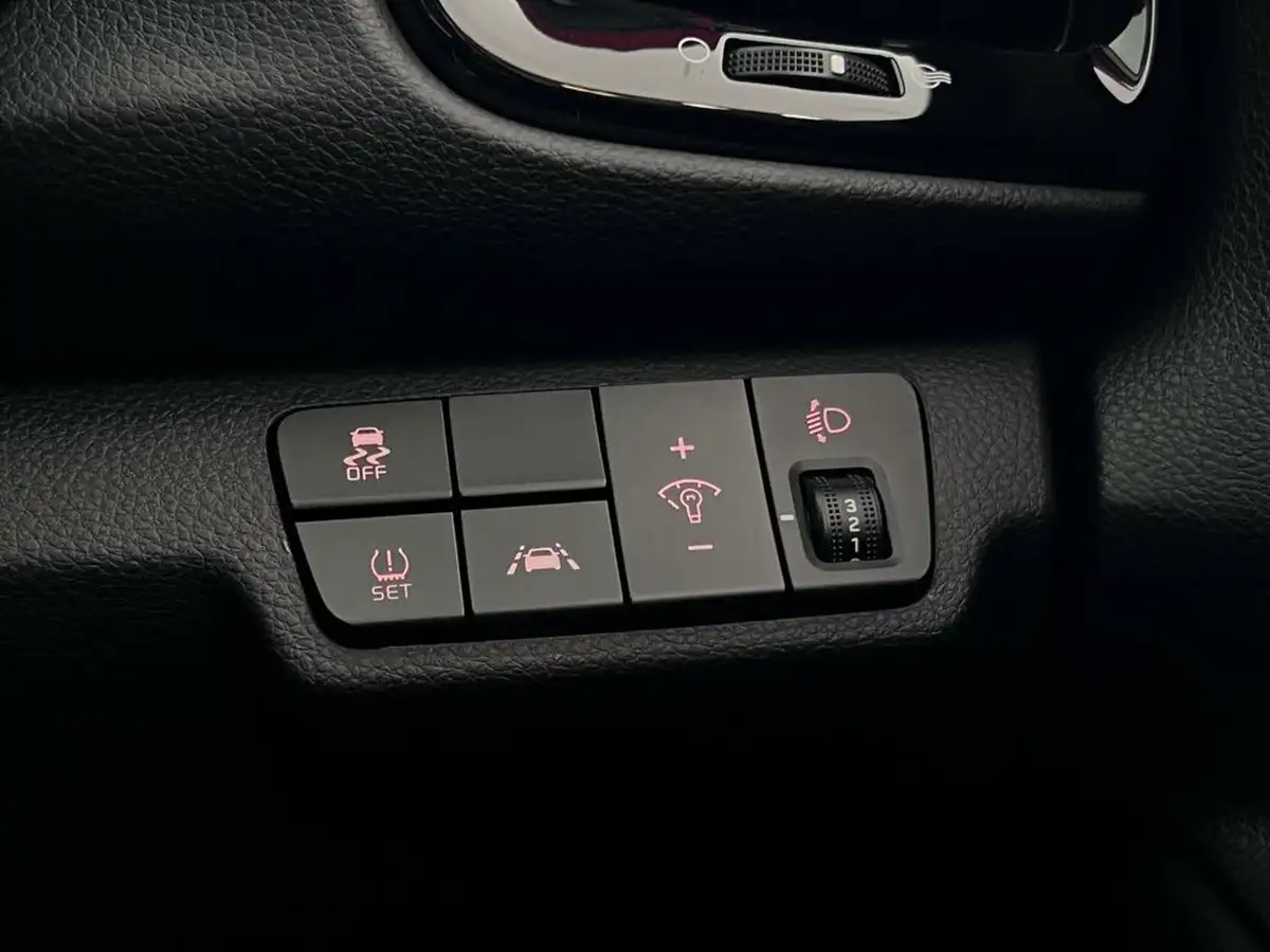 2018-kia-rio-14-3-big-27