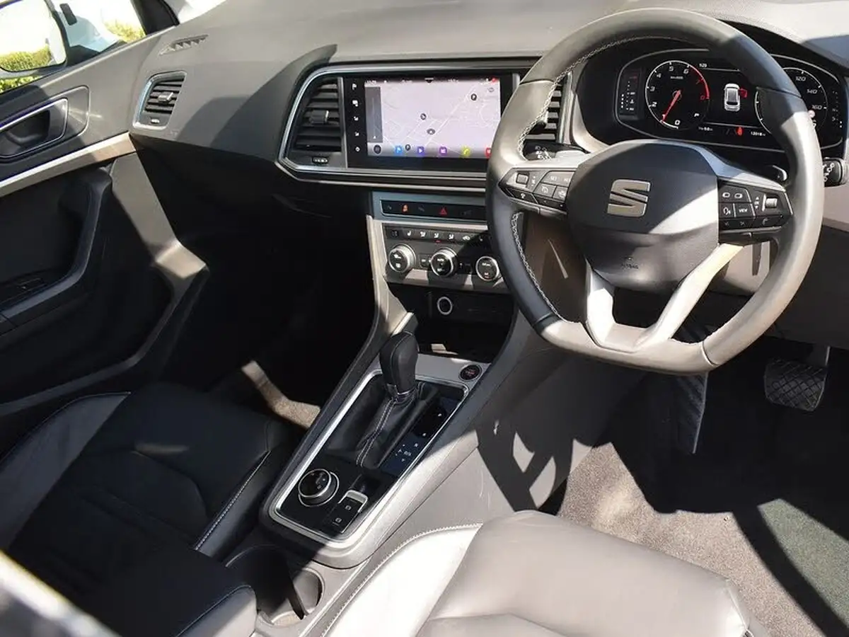 2021-seat-ateca-15-tsi-evo-xperience-lux-dsg-big-2