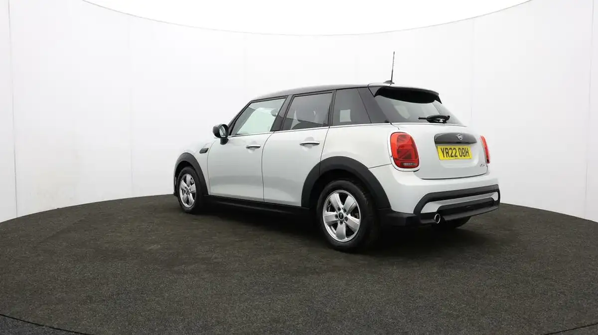 2022-mini-cooper-15-cooper-classic-hatchback-5d-auto-big-77