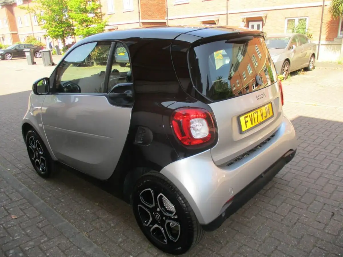 2017-smart-fortwo-10-prime-71bhp-premiumss-coupe-big-13