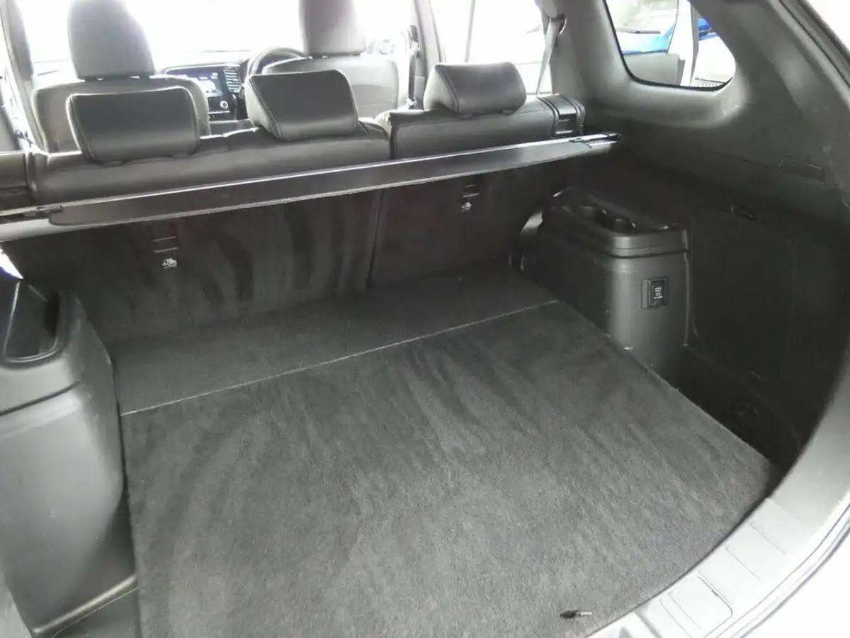 2021-mitsubishi-outlander-24-dynamic-safety-phev-big-58