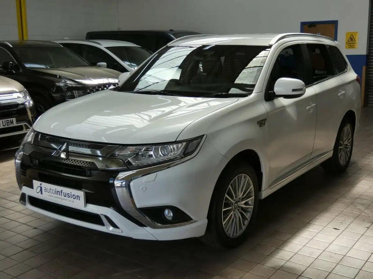 2021-mitsubishi-outlander-24-dynamic-safety-phev-big-6