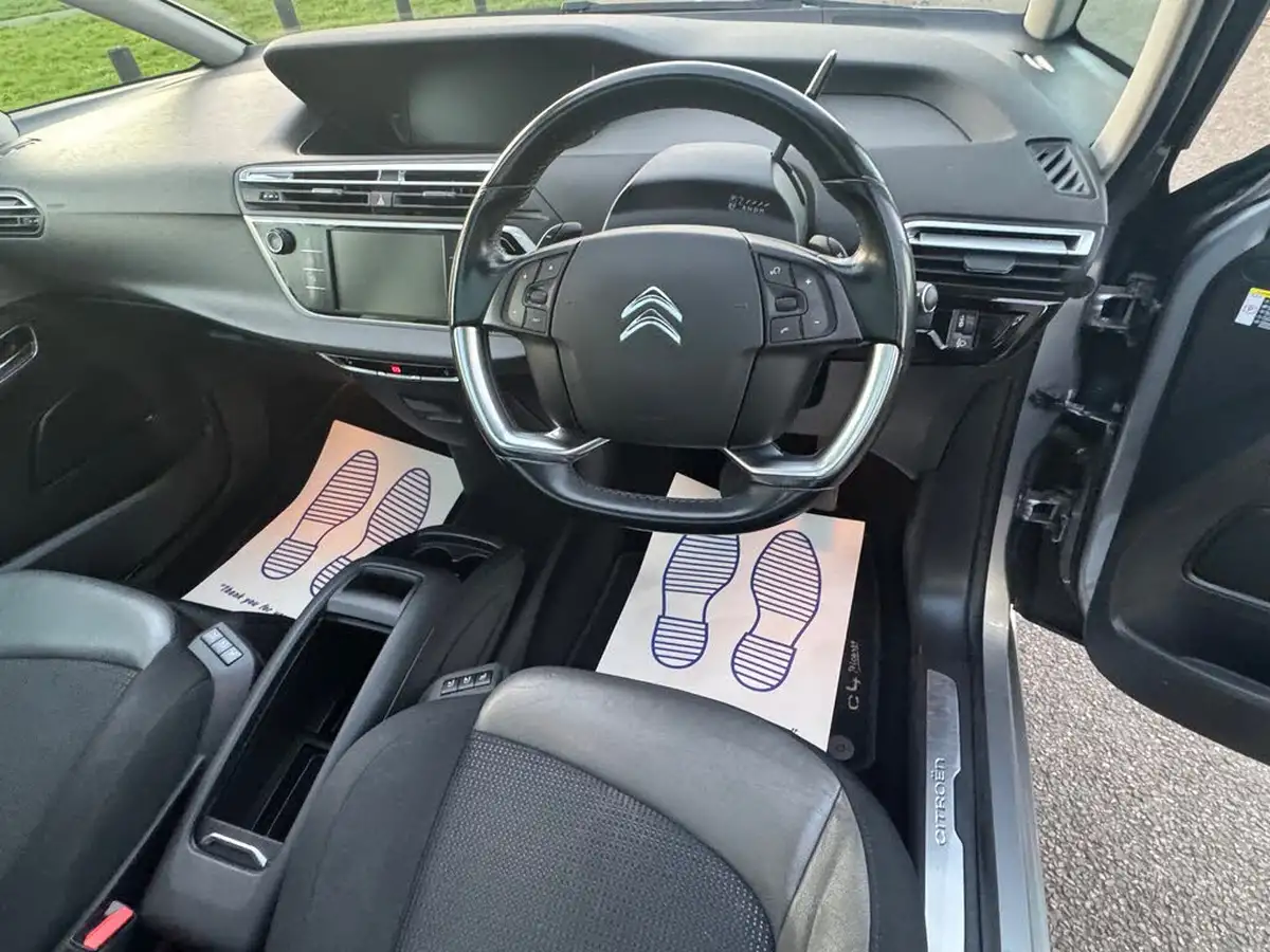 2016-citroen-c4-picasso-16bluehdi-flair-eat6-big-42