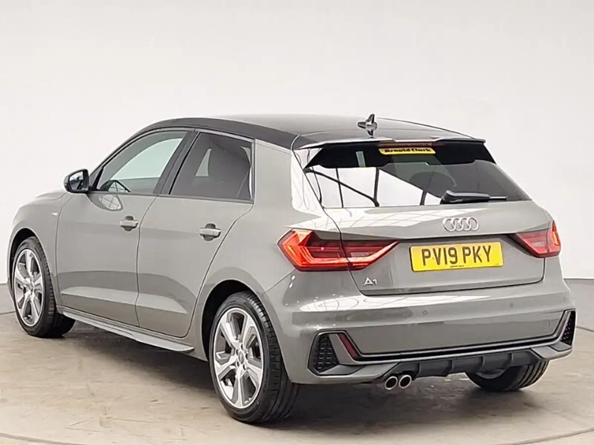 2019-audi-a1-20-40-tfsi-s-line-competition-big-1