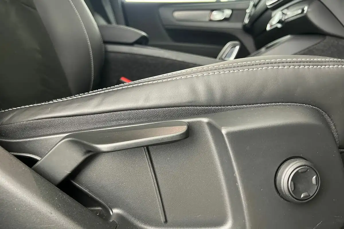 2021-volvo-xc40-15-t3-r-design-161bhp-auto-big-38