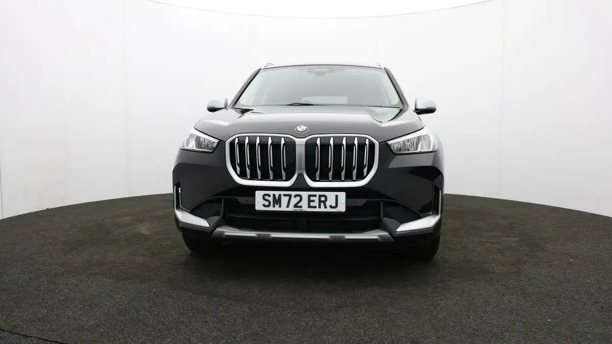 2022-bmw-x1-15-sdrive20i-xline-big-53