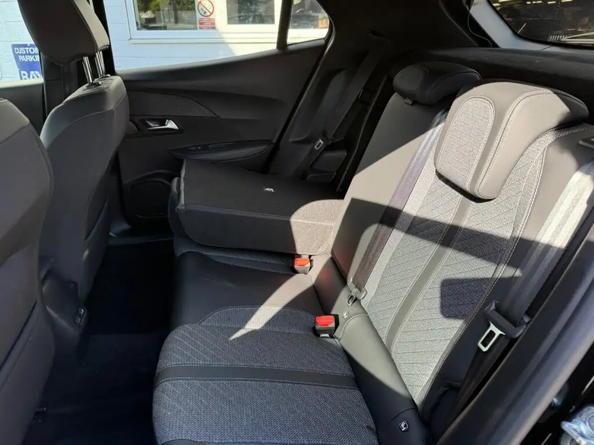 2024-peugeot-2008-suv-12-puretech-allure-100ps-big-45