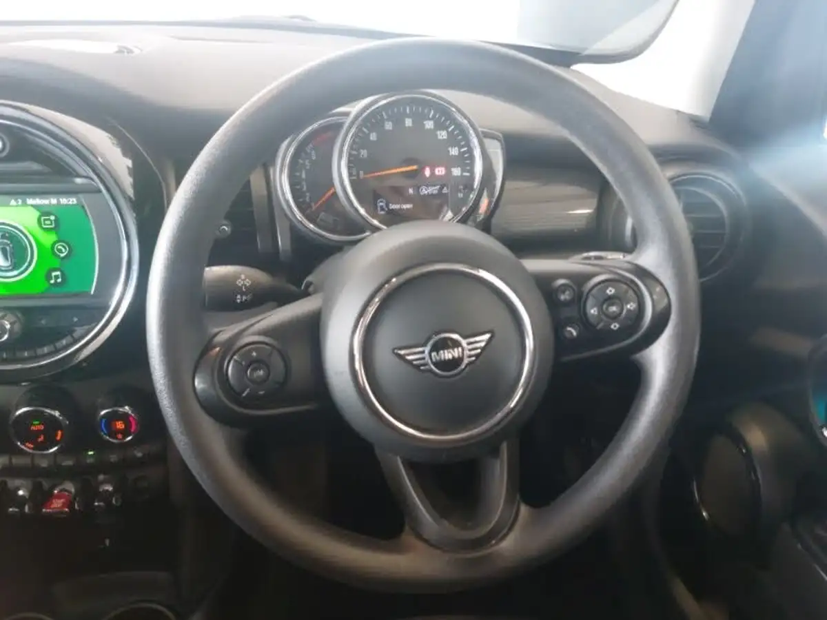 2020-mini-countryman-15-cooper-classic-big-4