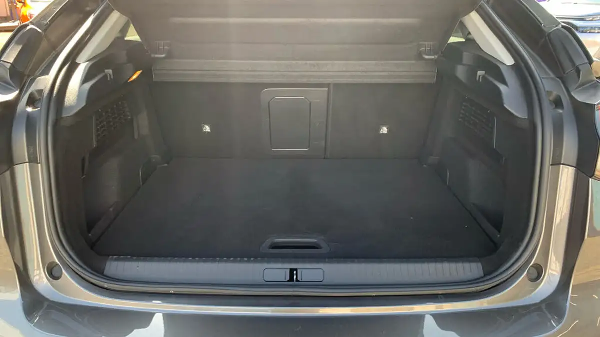 2021-citroen-c4-12-puretech-shine-plus-155ps-big-18