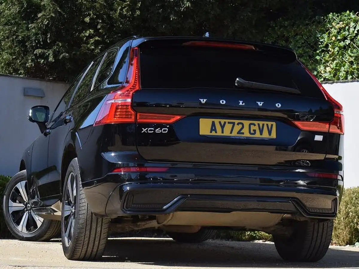 2022-volvo-xc60-20-b5-plus-big-6
