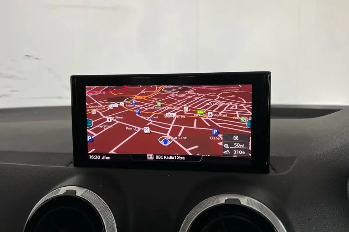 2022-audi-q2-15-35-tfsi-s-line-tronic-big-18