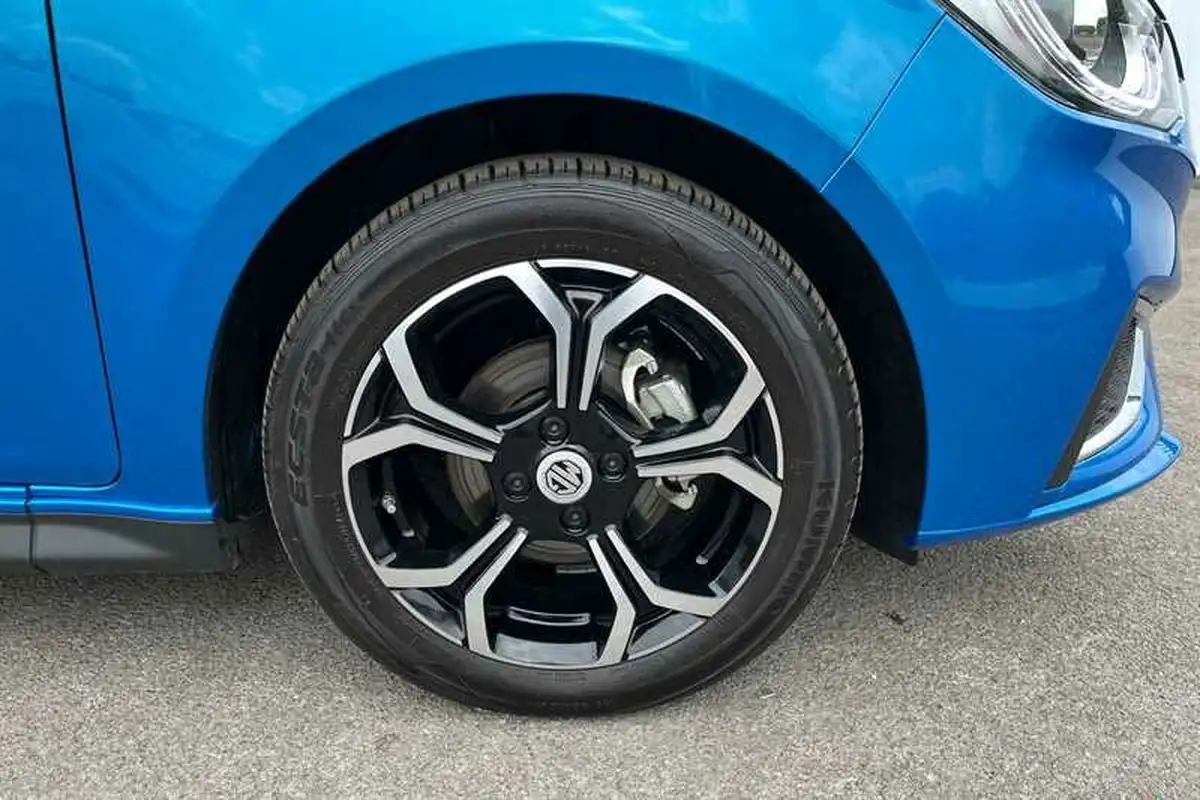 2023-mg-mg3-15-vti-tech-exclusive-nav-big-8