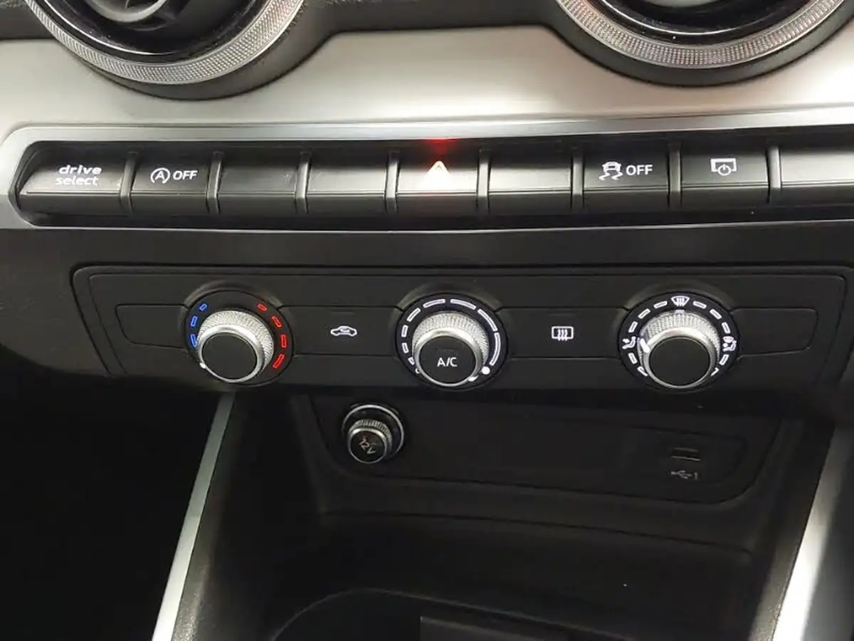2022-audi-q2-10-30-tfsi-s-line-big-13