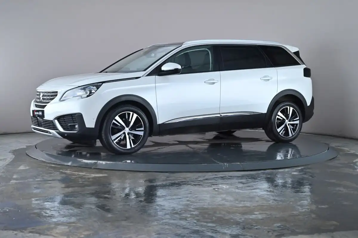 2018-peugeot-5008-suv-12-puretech-allure-eat6-big-10