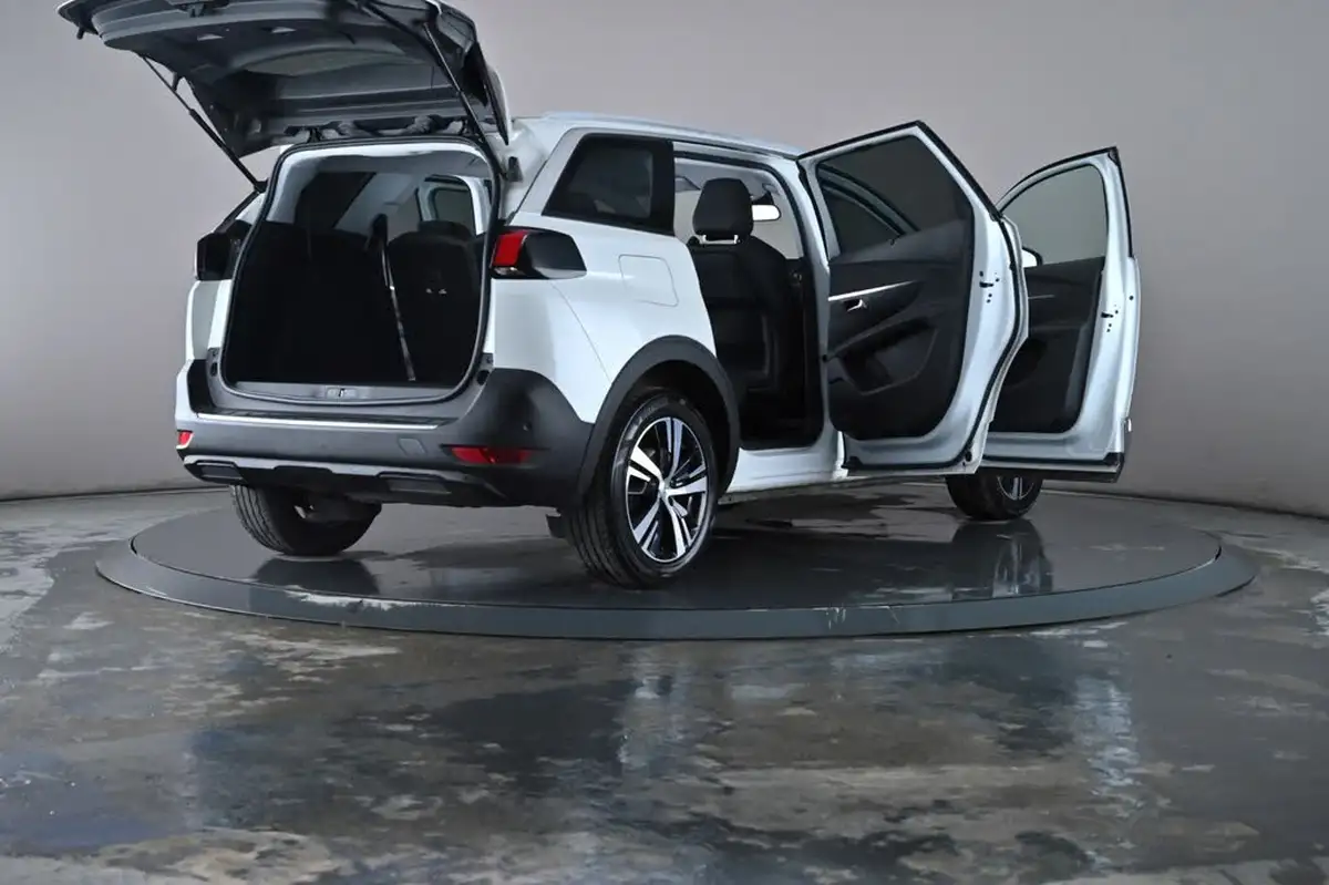 2018-peugeot-5008-suv-12-puretech-allure-eat6-big-61