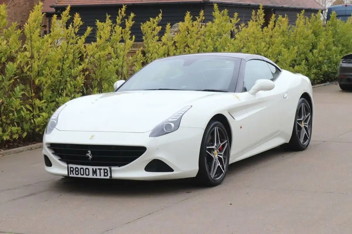 2015-ferrari-california-39-t-big-4
