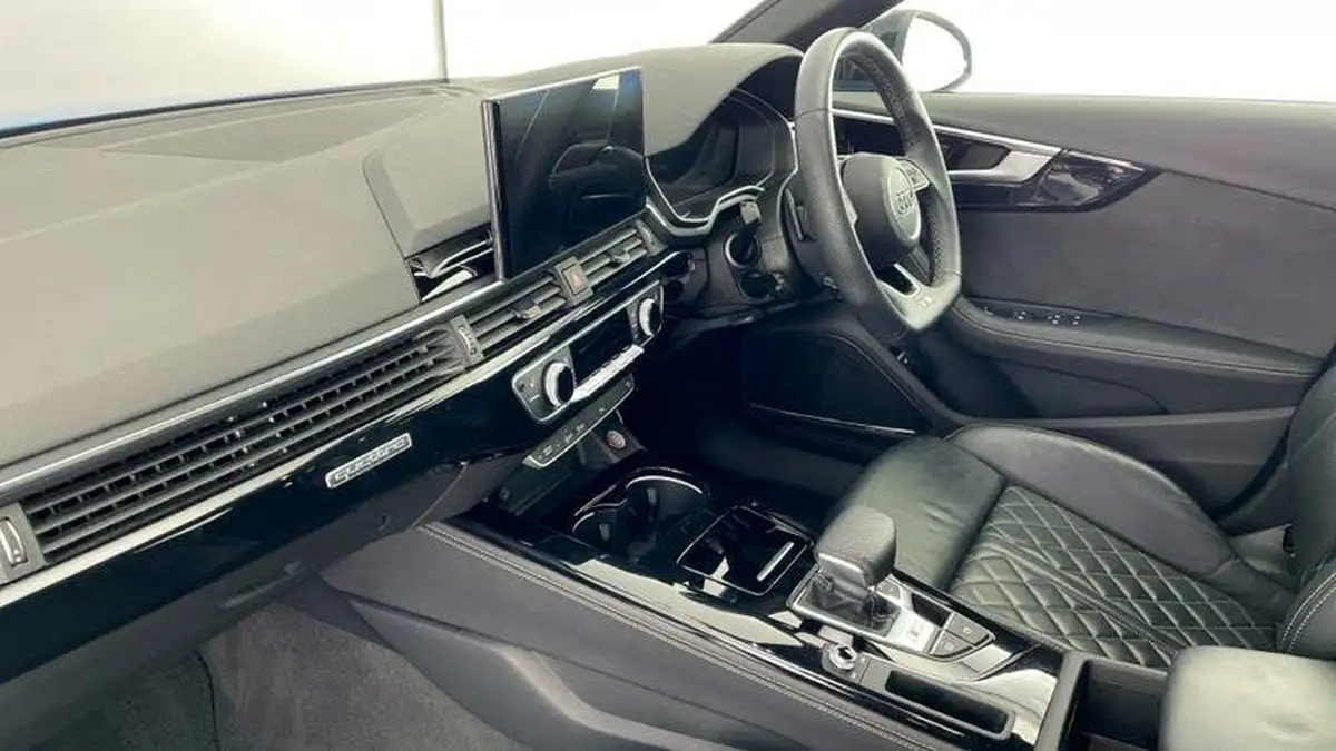 2022-audi-s4-30tdi-v6-black-edition-big-1