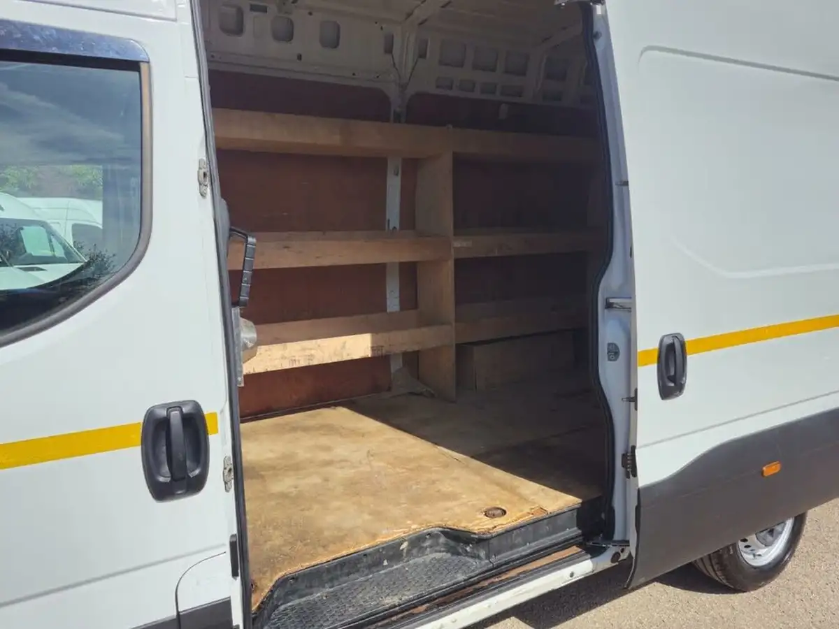 2021-iveco-daily-s-class-23td-35s14v-business-3520mm-h2-136pseu6dt-big-9