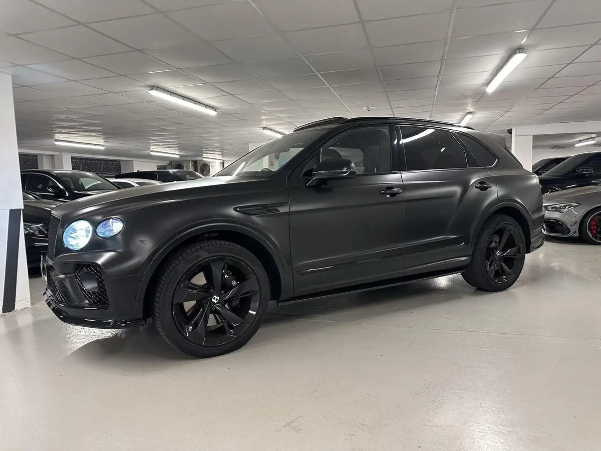 2022-bentley-bentayga-40-v8-big-15