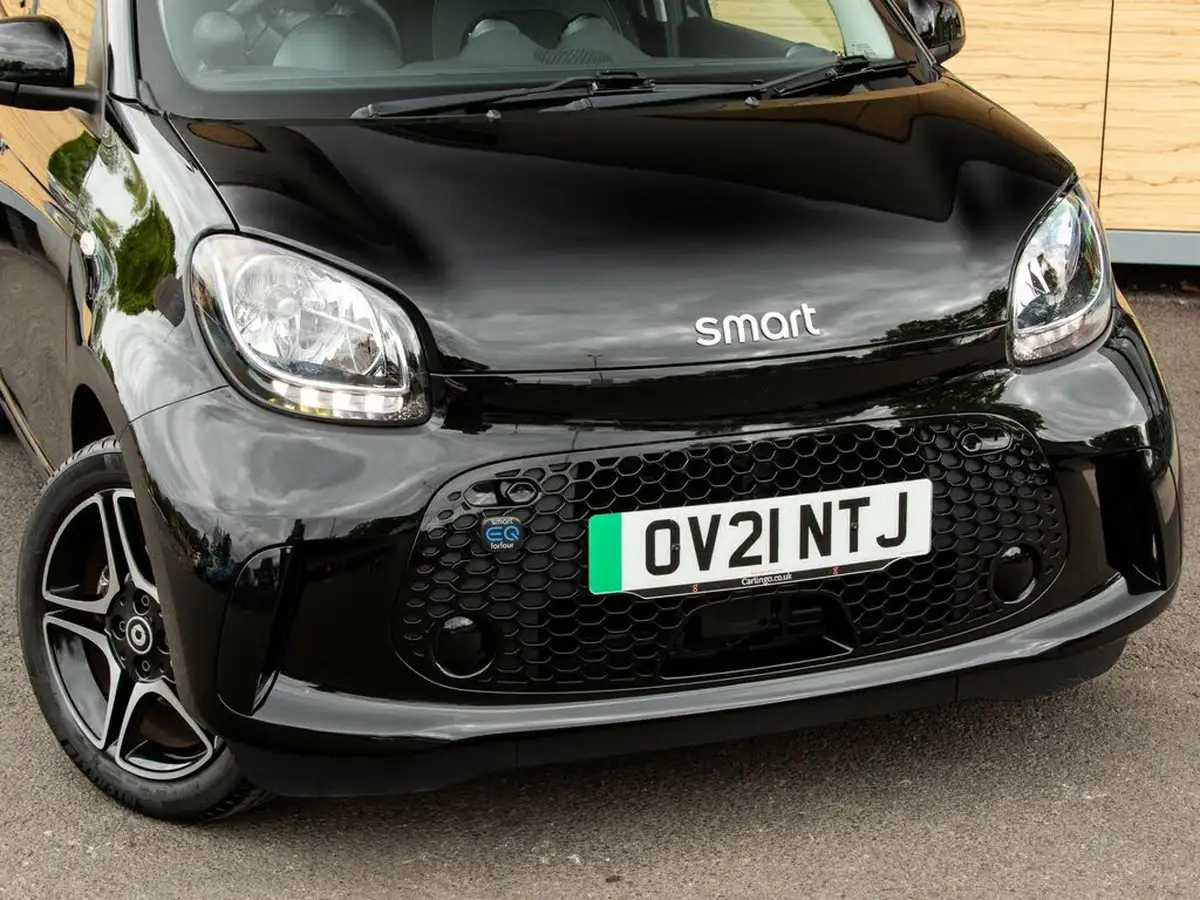 2021-smart-forfour-eq-premium-big-9