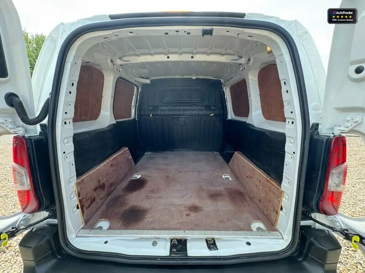 2021-peugeot-partner-15-bluehdi-1000-professional-100ps-eu6dt-panel-big-8