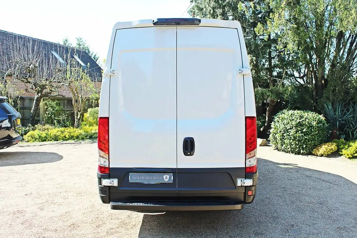 2021-iveco-daily-s-class-23td-35s14v-business-3520mm-h2-136pseu6dt-big-3