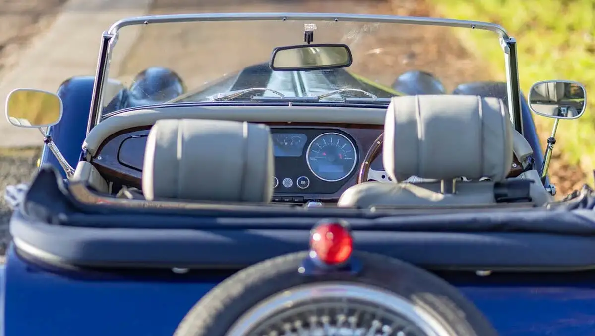 2019-morgan-roadster-37-big-12