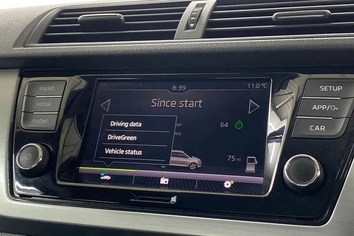 2019-skoda-fabia-10-mpi-se-75ps-ss-hatchback-big-21
