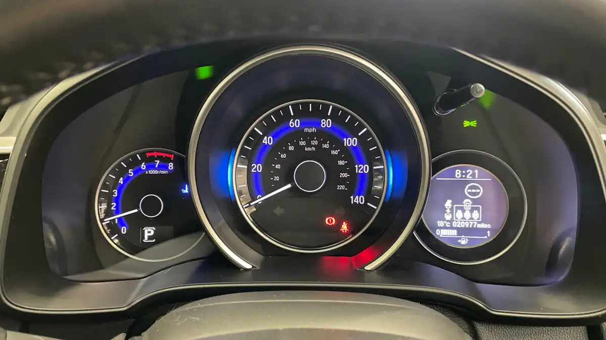 2019-honda-jazz-13-i-vtec-ex-navi-cvt-big-12