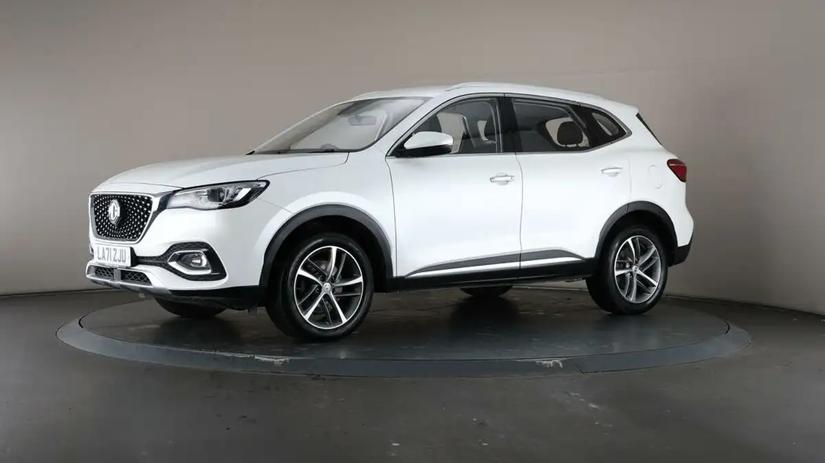 2022-mg-hs-15t-gdi-excite-162ps-big-34