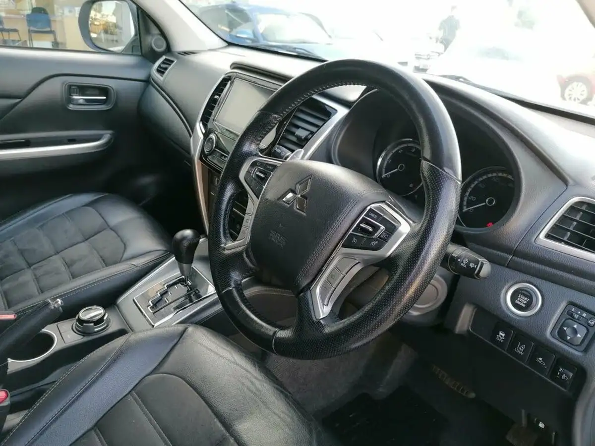 2020-mitsubishi-l200-22di-d-barbarian-x-big-9