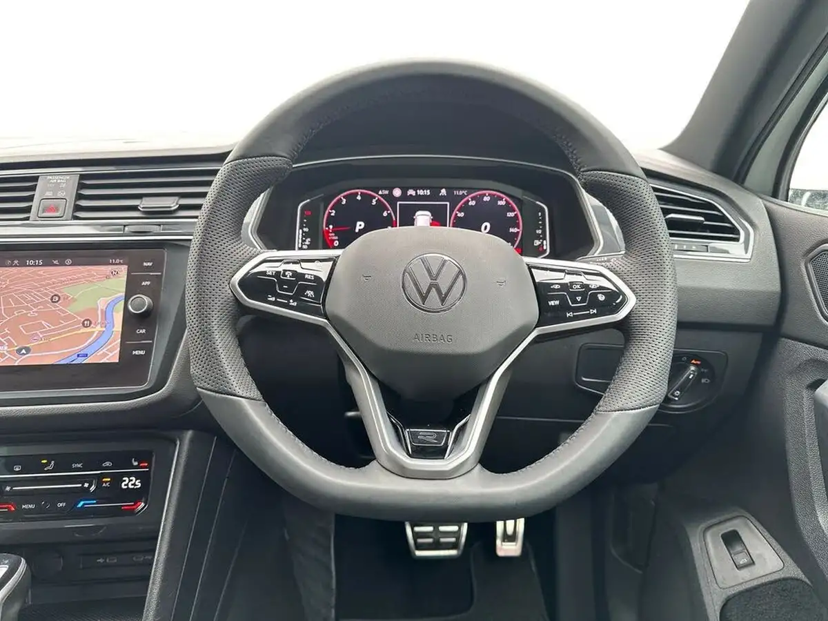 2021-volkswagen-tiguan-big-16