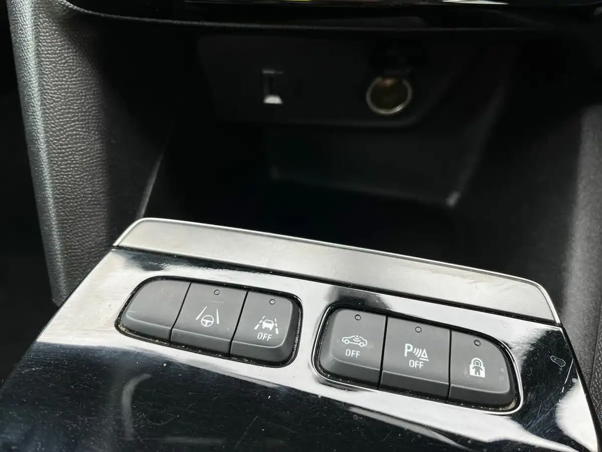 2022-vauxhall-mokka-e-elite-premium-big-30