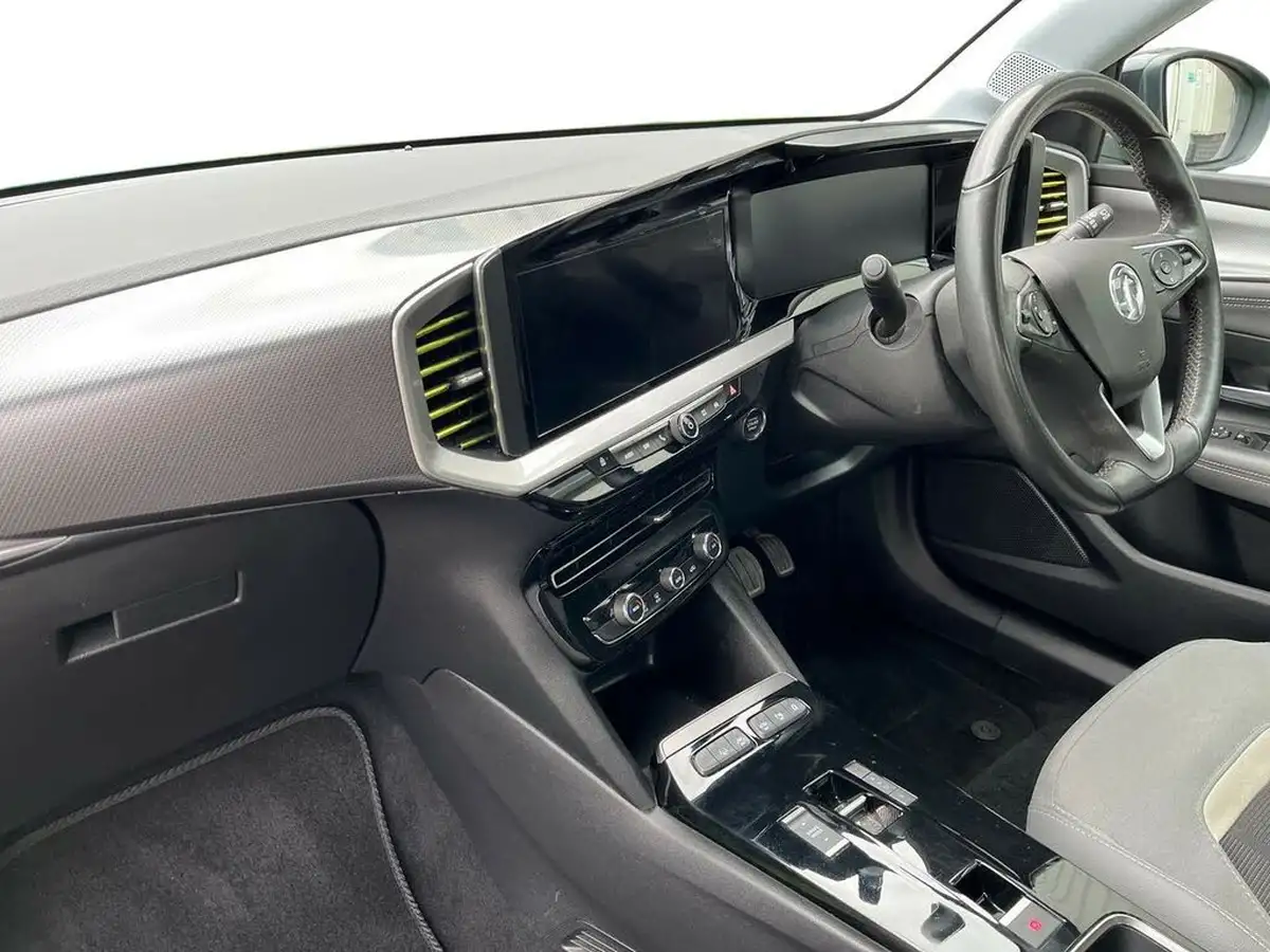 2022-vauxhall-mokka-e-elite-premium-big-7