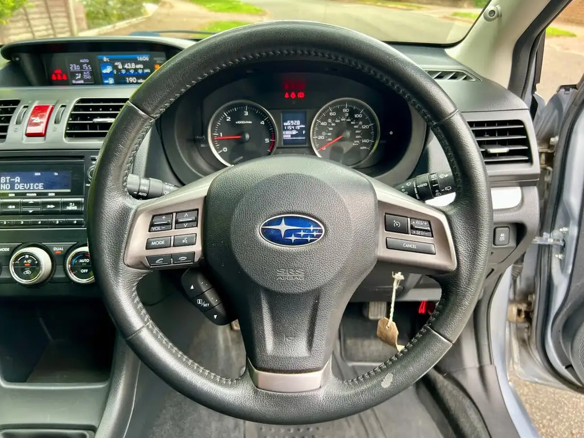 2015-subaru-xv-20td-se-big-18