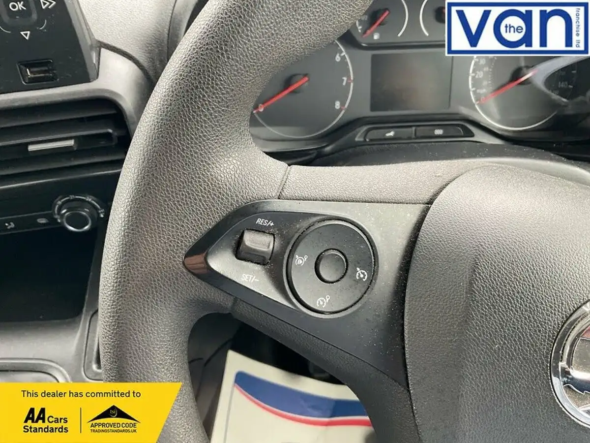 2019-vauxhall-combo-15cdti-sportive-2300-16v-100pseu6dt-l1h1-panel-big-29