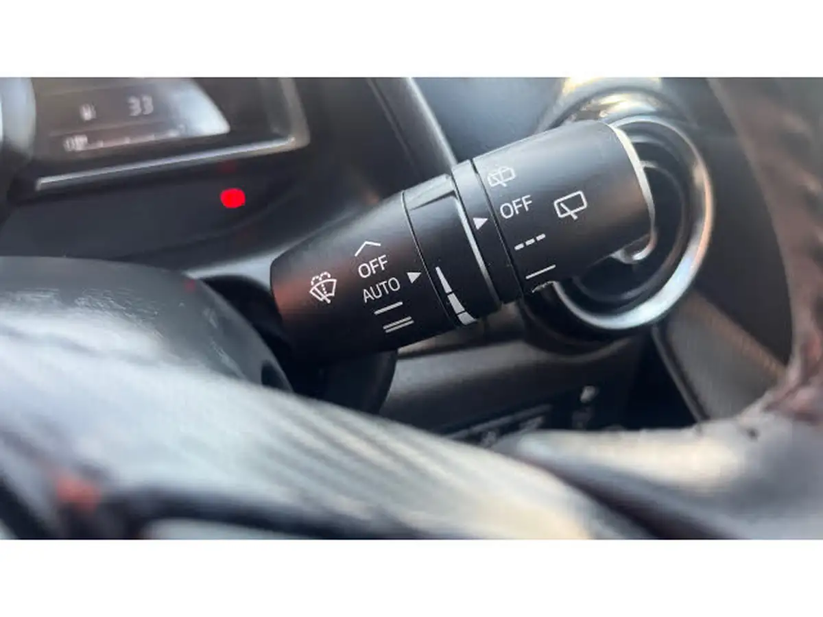 2017-mazda-mazda2-15-sport-nav-90ps-big-23